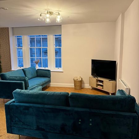 Haus Of Sulis, City Centre Apartment With Lift Access Bath Buitenkant foto