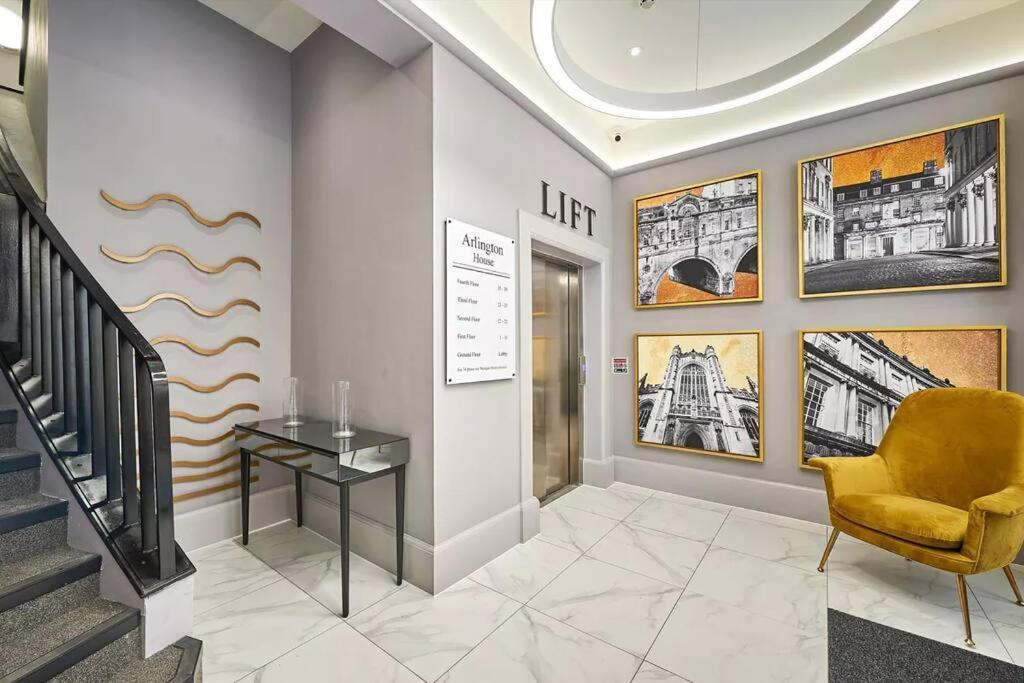 Haus Of Sulis, City Centre Apartment With Lift Access Bath Buitenkant foto