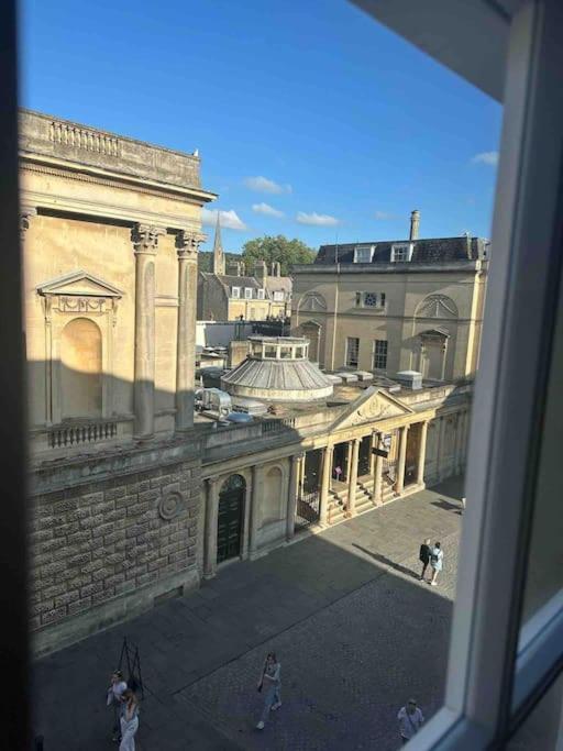 Haus Of Sulis, City Centre Apartment With Lift Access Bath Buitenkant foto