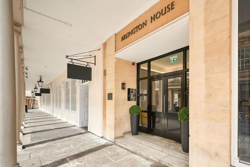 Haus Of Sulis, City Centre Apartment With Lift Access Bath Buitenkant foto